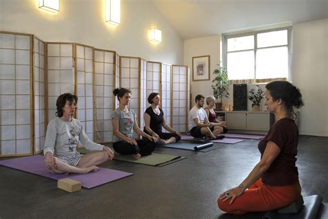 naya club de yoga